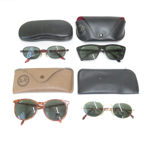 517 - 4 x Ray Ban Sunglasses- All with Cases