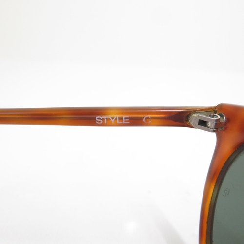 517 - 4 x Ray Ban Sunglasses- All with Cases