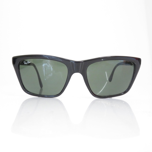 517 - 4 x Ray Ban Sunglasses- All with Cases