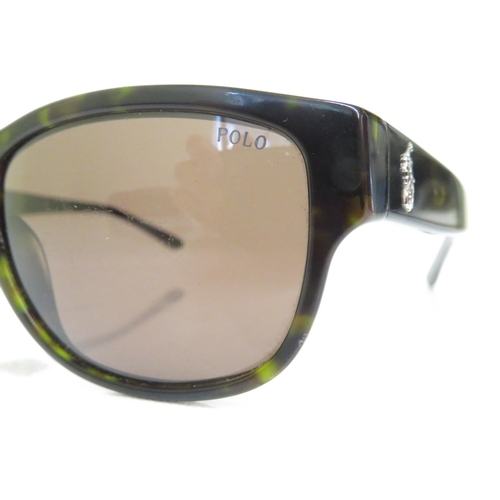 518 - 4 x Designer Sunglasses including Polo Ralph Lauren, Tommy Hilfiger, Karen Millen, Guess  - All with... 