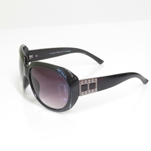 530 - 4 x Designer Sunglasses including Laura Ashley, Maria Grachvogel, Guard, Fortis  - All with Cases