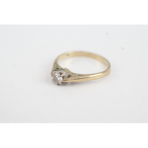 116 - 9ct gold round brilliant diamond single stone ring (1.6g) Size  L