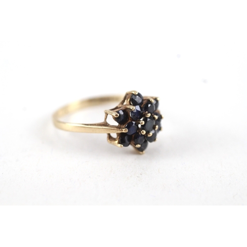 23 - 9ct gold sapphire floral cluster ring (2.3g) Size  P