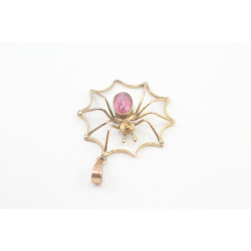 246 - 9ct gold antique pink paste spider pendant (condition: missing stone) (1.7g)