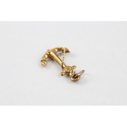 31 - 9ct gold antique anchor pendant (0.6g)