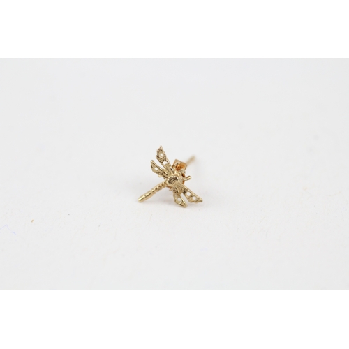 37 - 9ct gold dragonfly stud earrings (0.4g)