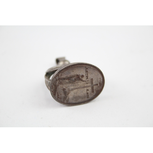 378 - 2 x Antique Wax Seals Inc .800 Silver, Agate, Engraved Etc (37g)