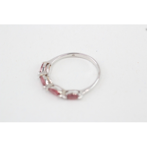 48 - 9ct white gold marquise red gemstone four stone ring (1.2g) Size  O 1/2