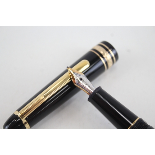 547 - MONTBLANC Meisterstuck Black Fountain Pen w/ 14ct White Gold Nib WRITING