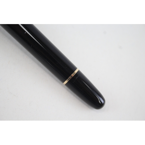 547 - MONTBLANC Meisterstuck Black Fountain Pen w/ 14ct White Gold Nib WRITING