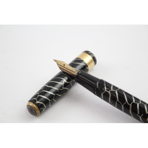 549 - Vintage Conway Stewart 27 Black Fountain Pen w/ 14ct Gold Nib WRITING