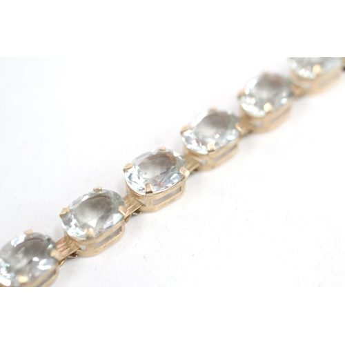 59 - 9ct gold blue quartz link bracelet (7.3g)