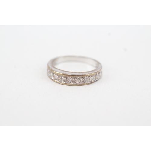 94 - 9ct gold diamond half eternity ring (2g) Size  H