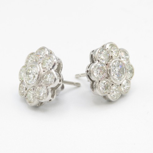 1 - 18ct White Gold and Diamond Cluster Earrings 2.5ct.  Colour G/H.  Clarity SI2.  Diameter 12.88mm.