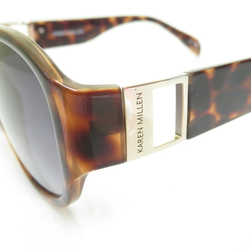 463 - 6 x Designer Sunglasses including Prada / Versace / Guess / Karen Millen / Tommy Hilfiger