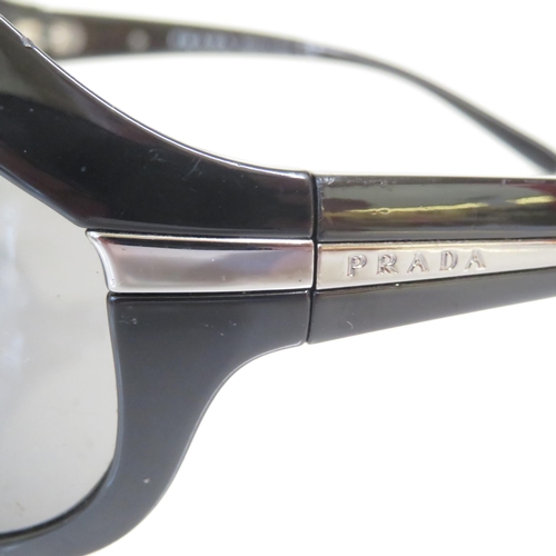 463 - 6 x Designer Sunglasses including Prada / Versace / Guess / Karen Millen / Tommy Hilfiger