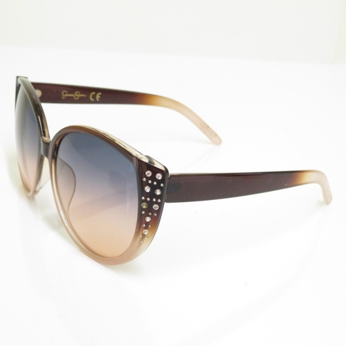 469 - 6 x Designer Sunglasses including  Jessica Simpson / Calvin Klein / Oakley / DKNY / Guess / Dolce & ... 