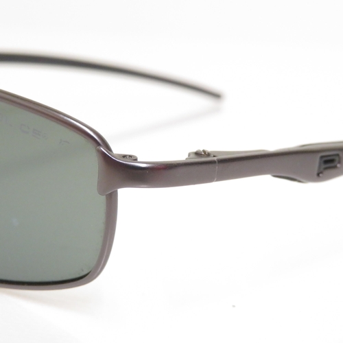 471 - 6 x Designer Sunglasses including  Oakley / Bvlgari / Converse / Guess / Police / Gucci