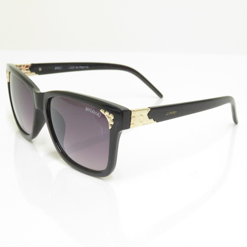 471 - 6 x Designer Sunglasses including  Oakley / Bvlgari / Converse / Guess / Police / Gucci