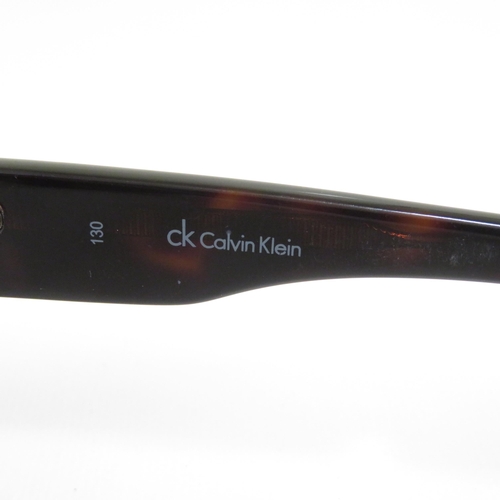 473 - 6 x Designer Sunglasses including Calvin Klein / Bolle / Gucci / Ralph Lauren