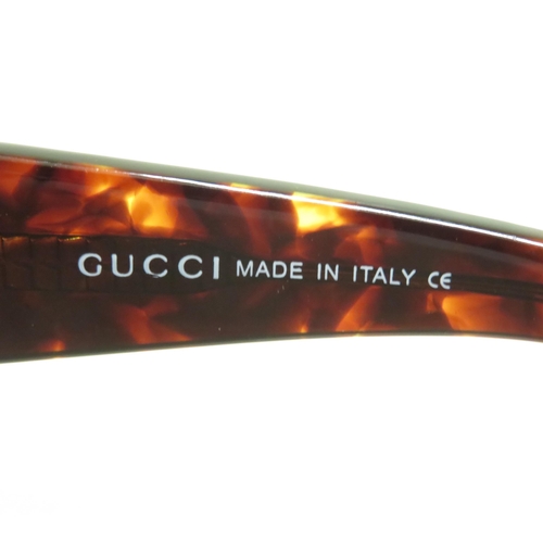 474 - 6 x Designer Sunglasses including Gucci / Guess / Super Dry / Georgio Armani