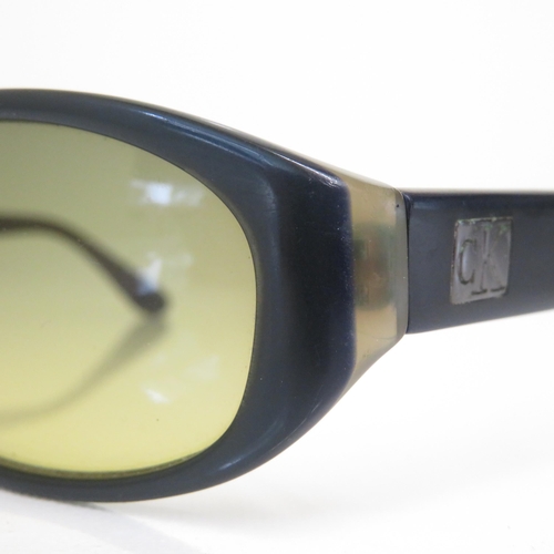 476 - 6 x Designer Sunglasses including Tommy Hilfiger / Louis Vuitton / Ted Baker / Superdry / Calvin Kle... 