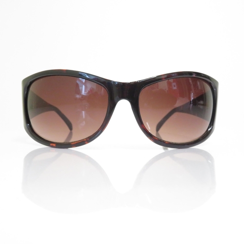 477 - 4 x Designer Sunglasses including Bruce Oldfield / Tom Ford / Roberto Martin / Serengeti - All with ... 