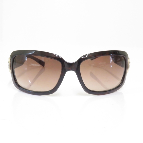 481 - 8 x Designer Sunglasses including Alexander McQueen / Mango / Dryberg Kern / Oscar De La Renta / Ste... 