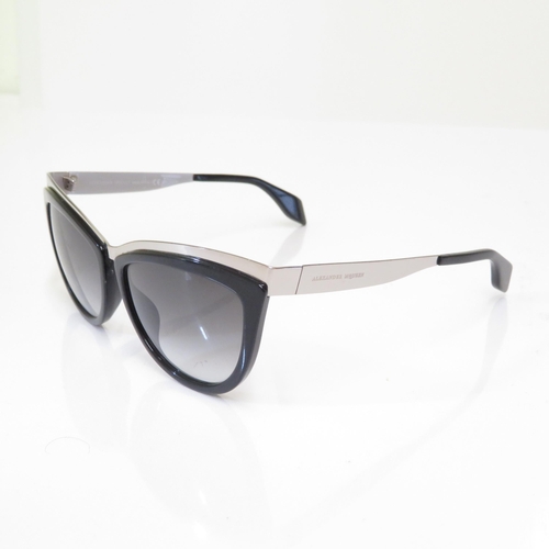 481 - 8 x Designer Sunglasses including Alexander McQueen / Mango / Dryberg Kern / Oscar De La Renta / Ste... 