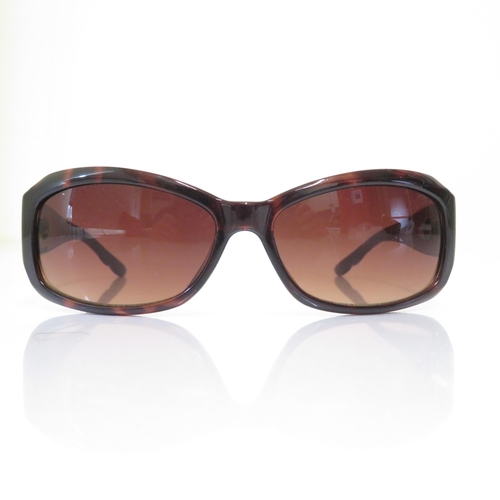 481 - 8 x Designer Sunglasses including Alexander McQueen / Mango / Dryberg Kern / Oscar De La Renta / Ste... 