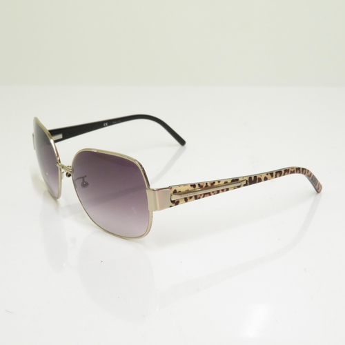 486 - 8 x Designer Sunglasses including Givenchy / Steve Madden / Tom Ford / Bruce Oldfield / Oliver / Fen... 