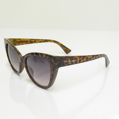 487 - 8 x Designer Sunglasses including AJ Morgan / Foster Grant / Karl Lagerfield / Coyote