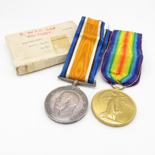 393 - Boxed WWI medal pair named WR 200688 Spr. E. A. Hornsby R.E. 40