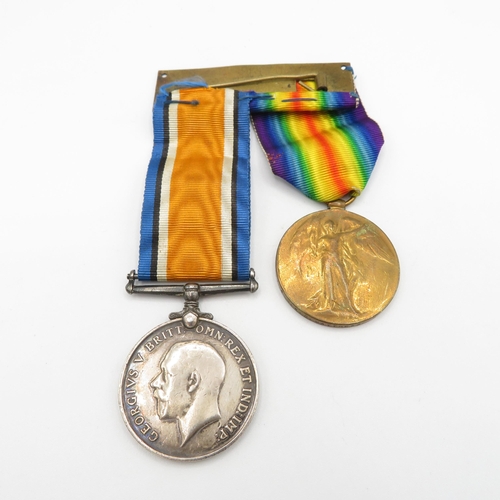 401 - WWI Medal Pair named J 70784 S.W.C. Matthews B. Tel R.N.