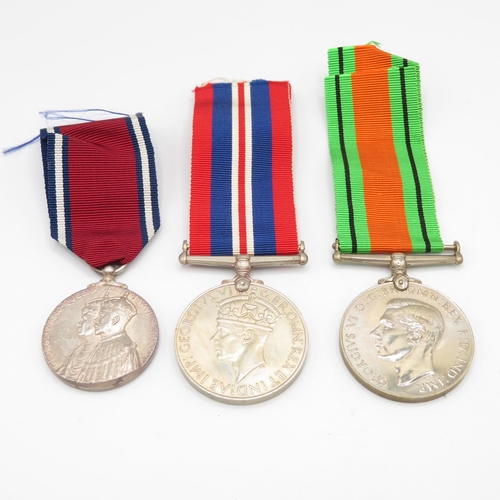 405 - Mixed medal lot inc. Boxed 1935 Jubilee WWII pair - miniatures etc.