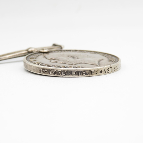 413 - 2X WWI medal pairs named P-1470 Pte. F. Anstiss Rofle Brigade L-32318 Dvr W.F. ard R.A.