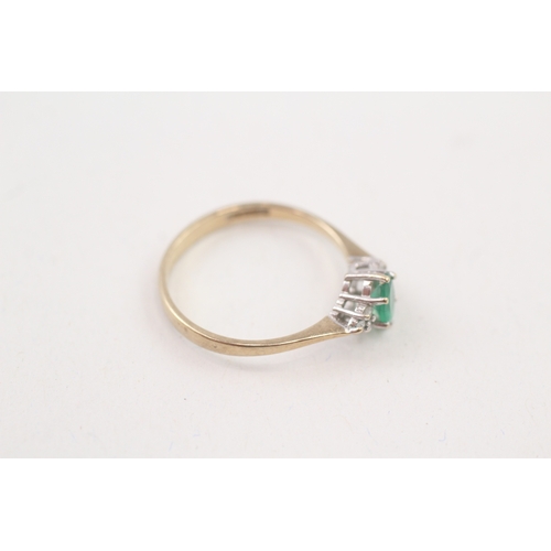 121 - 9ct gold vintage chrysoprase & diamond dress ring, claw set (1.5g) Size  P