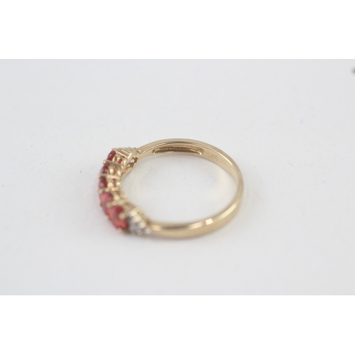 21 - 9ct gold red & white gemstone dress ring (1.9g) Size  O