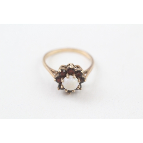 241 - 9ct gold garnet & opal floral cluster ring (2.8g) Size  P