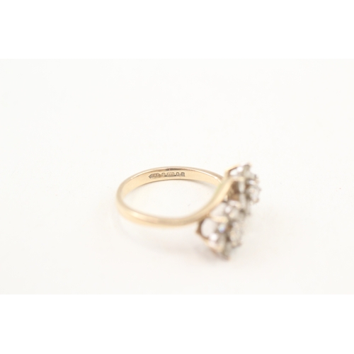 249 - 9ct gold cubic zirconia floral toi et moi ring (3g) Size  M