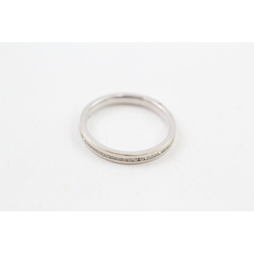 251 - 18ct white gold diamond half eternity ring (2.5g) Size  L