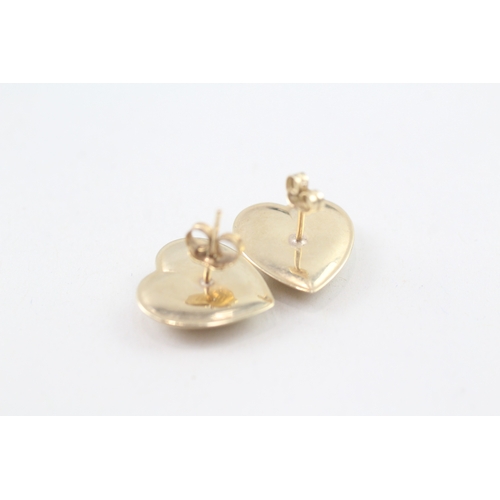 267 - 9ct gold heart stud earrings (1.7g) Size  N