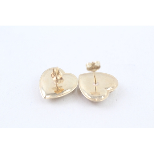 267 - 9ct gold heart stud earrings (1.7g) Size  N