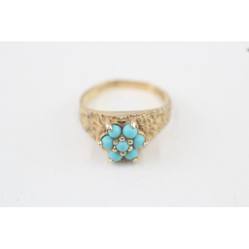 30 - 9ct gold reconstructed turquoise seven stone floral cluster ring (2.8g) AS SEEN - MISHAPEN Size  L