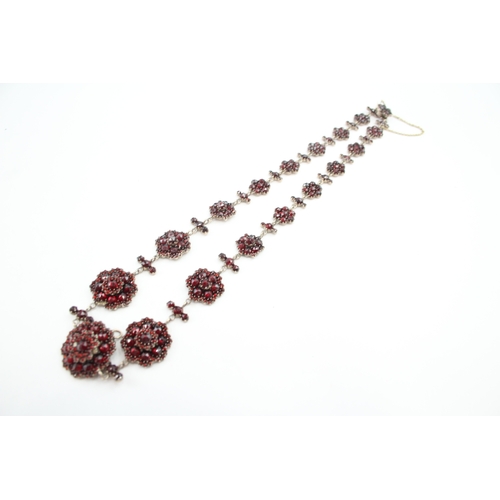 305 - Antique Bohemian Garnet necklace (27g)