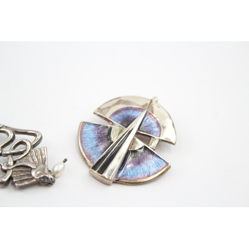 321 - A collection of silver Art Nouveau inspired jewellery including Pat Cheney (17g)