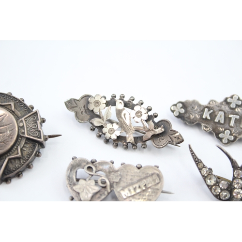 344 - Five silver Victorian brooches including sweetheart (18g)