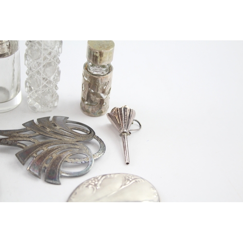 389 - Miscellaneous Silverware