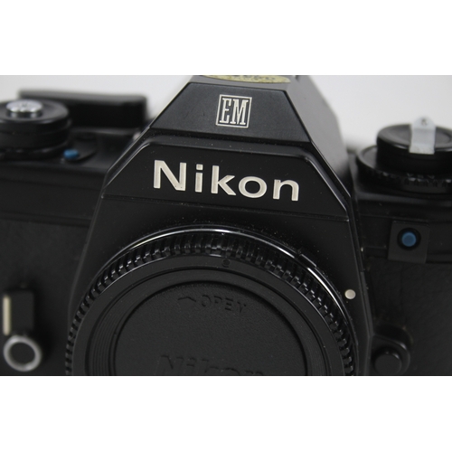 498 - Nikon EM, SLR Film Camera Mechanically Working