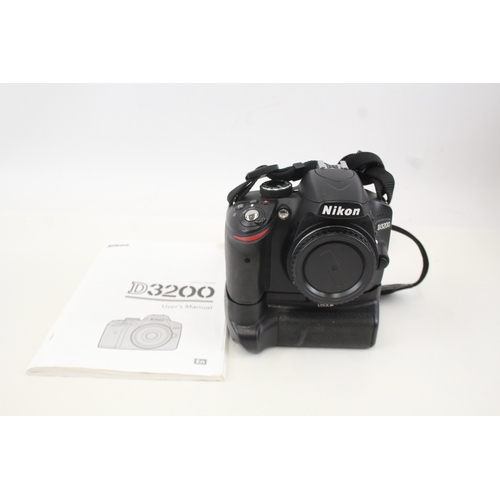 504 - Nikon D3200 DSLR Digital Camera Working Body Only w/ Battery Pack & Manual